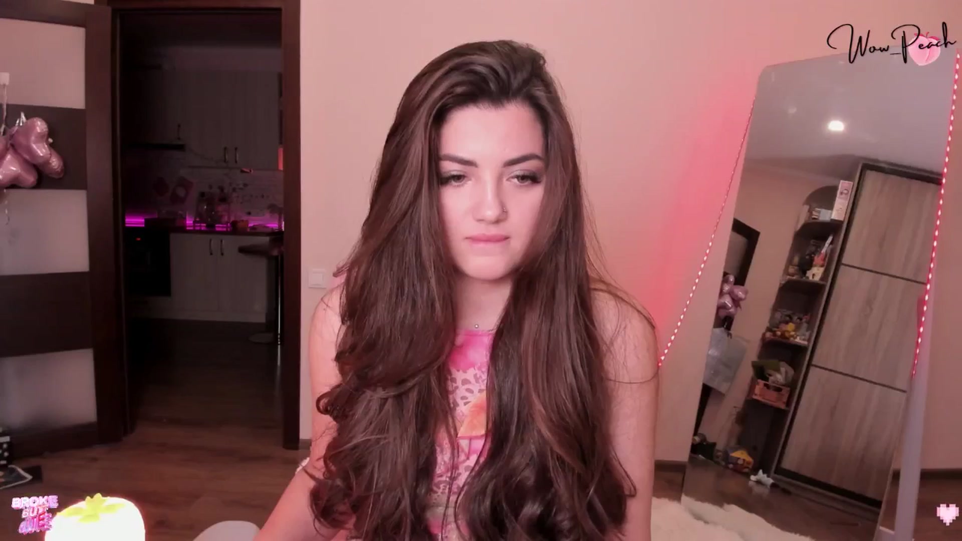 Gallery image thumbnail from wow_peach's myfreecams stream on, 04/30/2026, 19:07 image 2 of 20