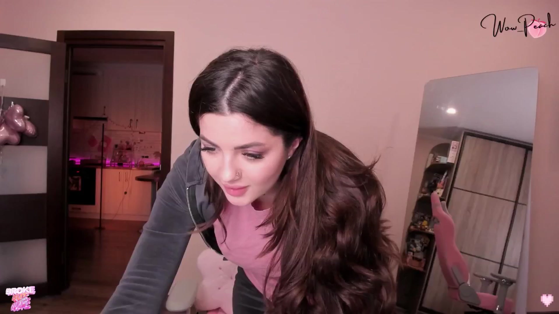 Gallery image thumbnail from wow_peach's myfreecams stream on, 05/01/2026, 16:55 image 20 of 20