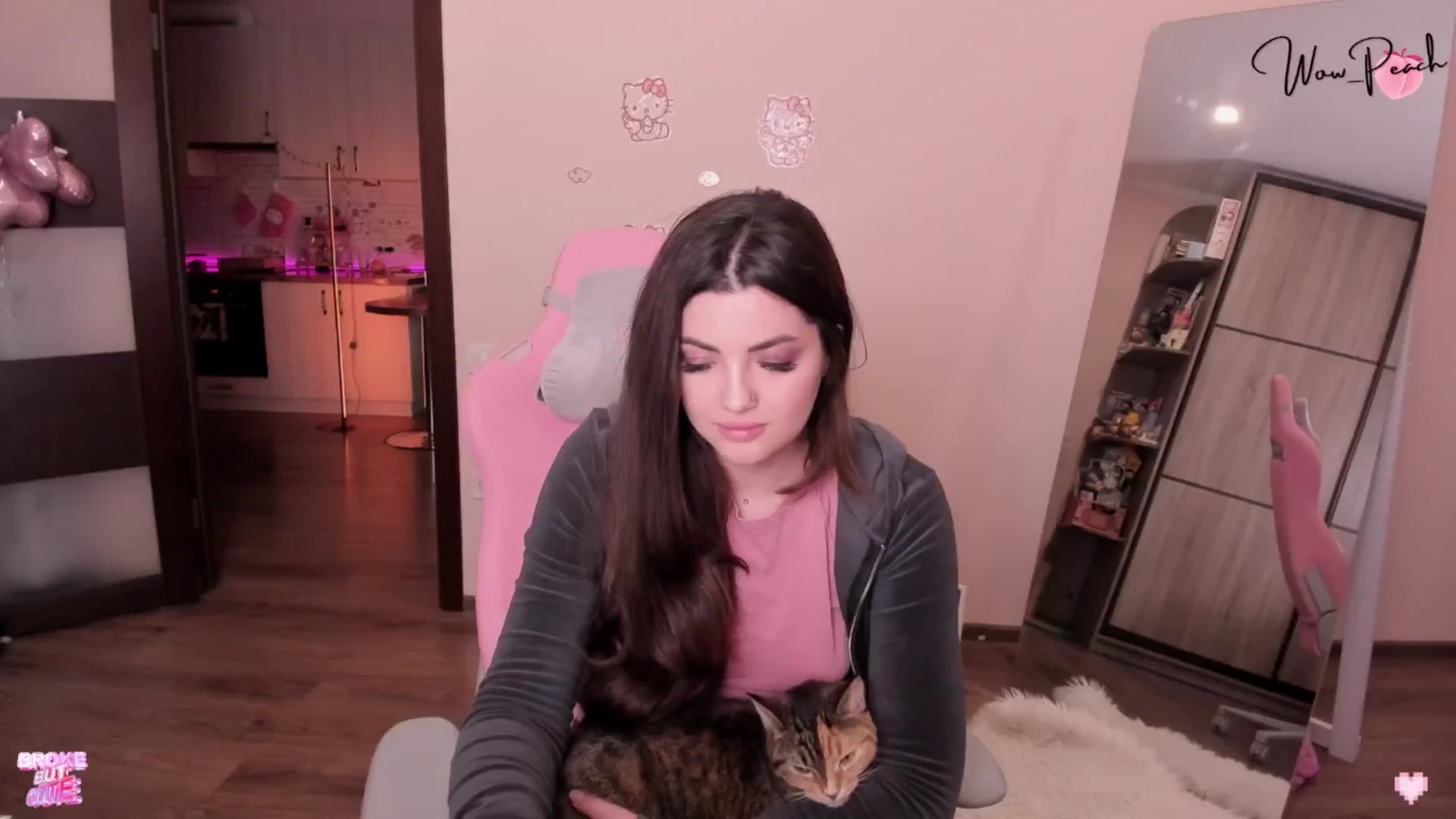 Gallery image thumbnail from wow_peach's myfreecams stream on, 05/01/2026, 16:55 image 5 of 20