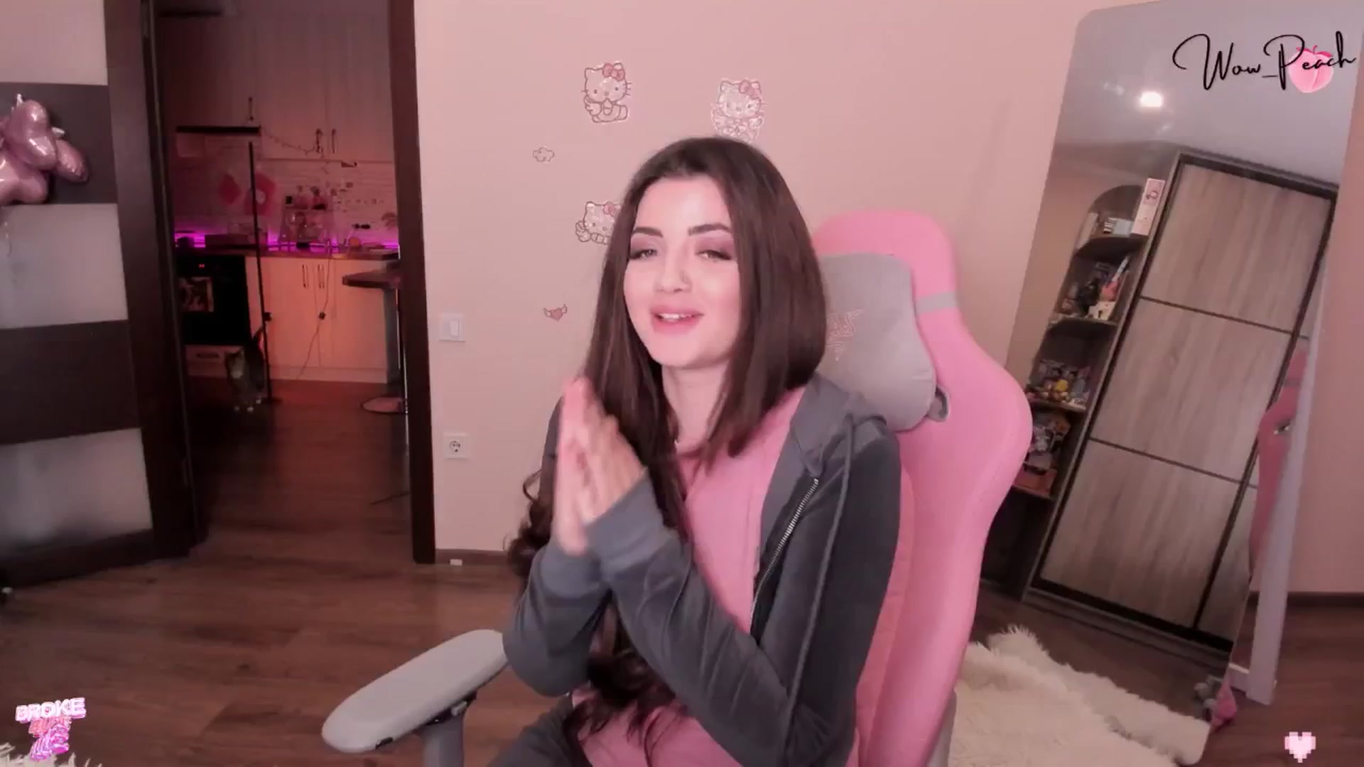 Gallery image thumbnail from wow_peach's myfreecams stream on, 05/01/2026, 16:55 image 13 of 20