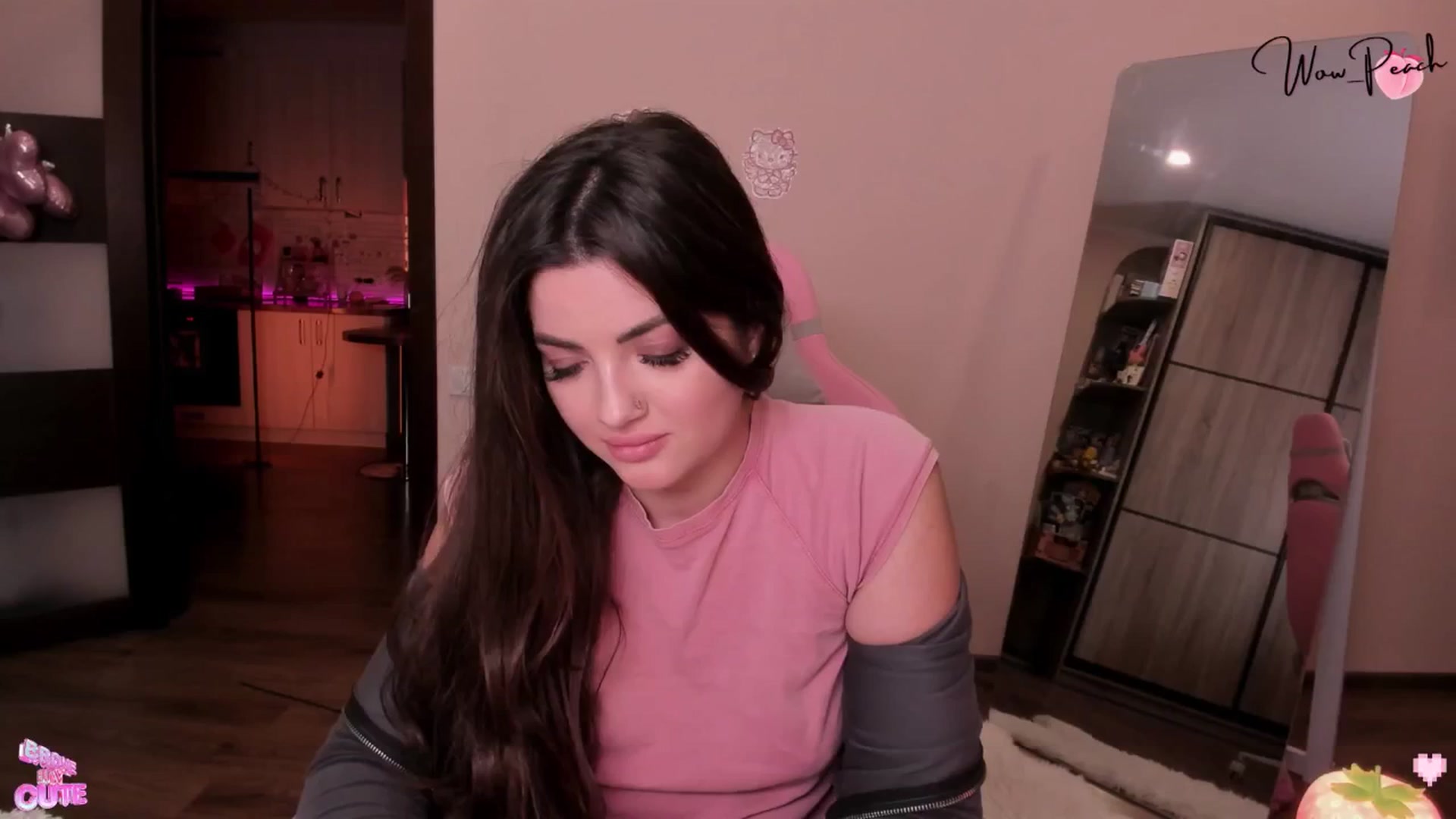 Gallery image thumbnail from wow_peach's myfreecams stream on, 05/01/2026, 19:06 image 12 of 20