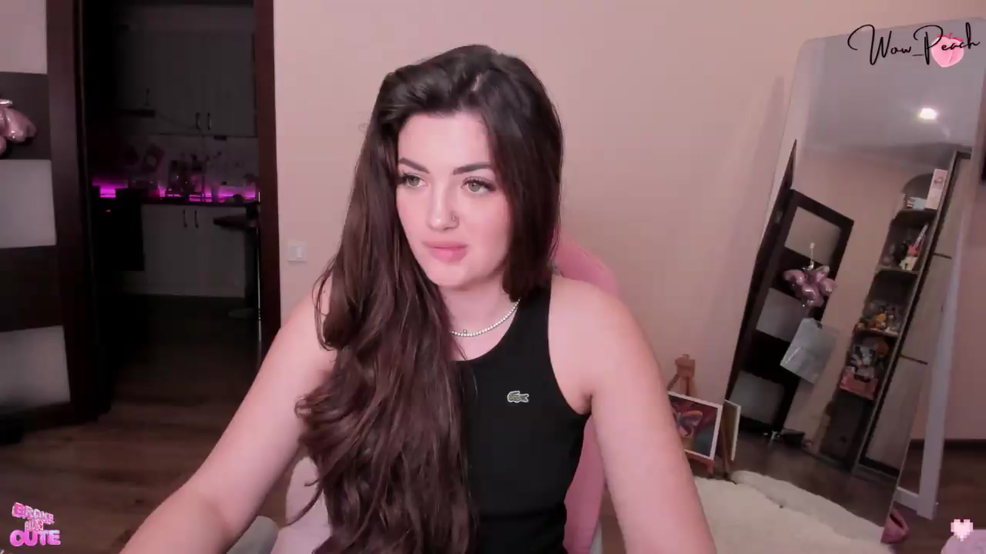 Gallery image thumbnail from wow_peach's myfreecams stream on, 05/05/2026, 20:19 image 19 of 20