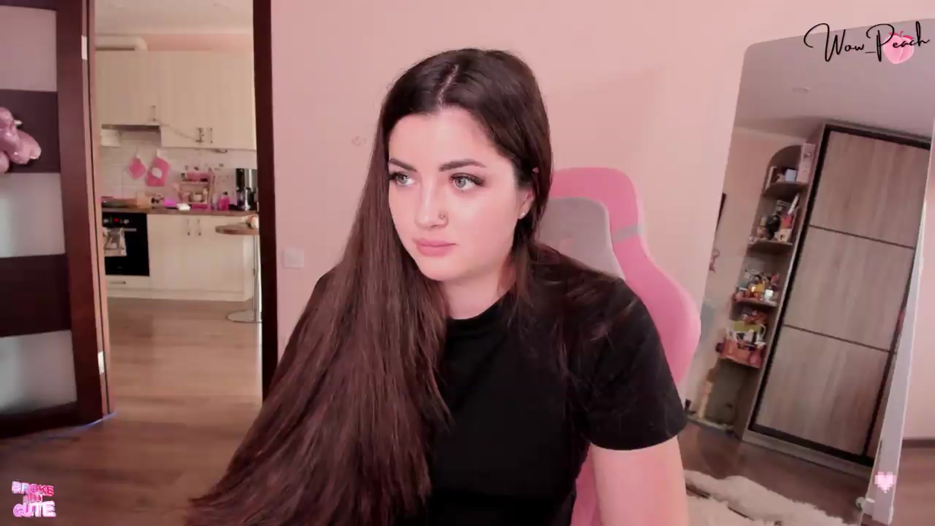 Gallery image thumbnail from wow_peach's myfreecams stream on, 06/05/2026, 15:45 image 18 of 20