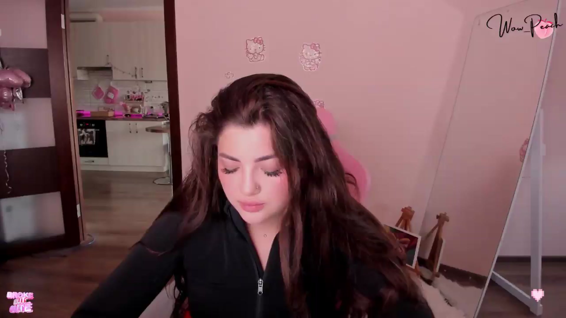 Gallery image thumbnail from wow_peach's myfreecams stream on, 08/11/2026, 15:44 image 6 of 20