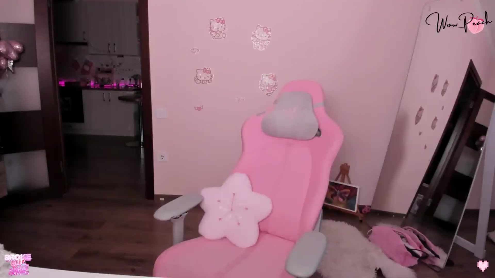 Gallery image thumbnail from wow_peach's myfreecams stream on, 09/07/2026, 16:45 image 16 of 20