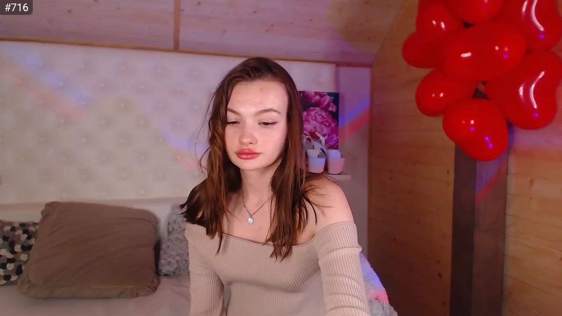 Gallery image thumbnail from wowsasha's myfreecams stream on, 02/17/2023, 21:18 image 4 of 20
