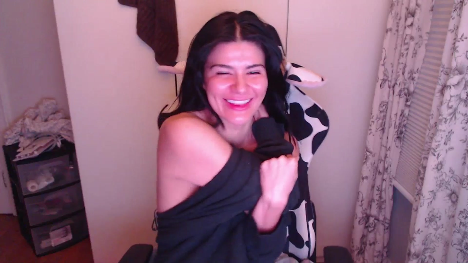 Gallery image thumbnail from wowshessocool's myfreecams stream on, 09/12/2025, 10:25 image 4 of 20