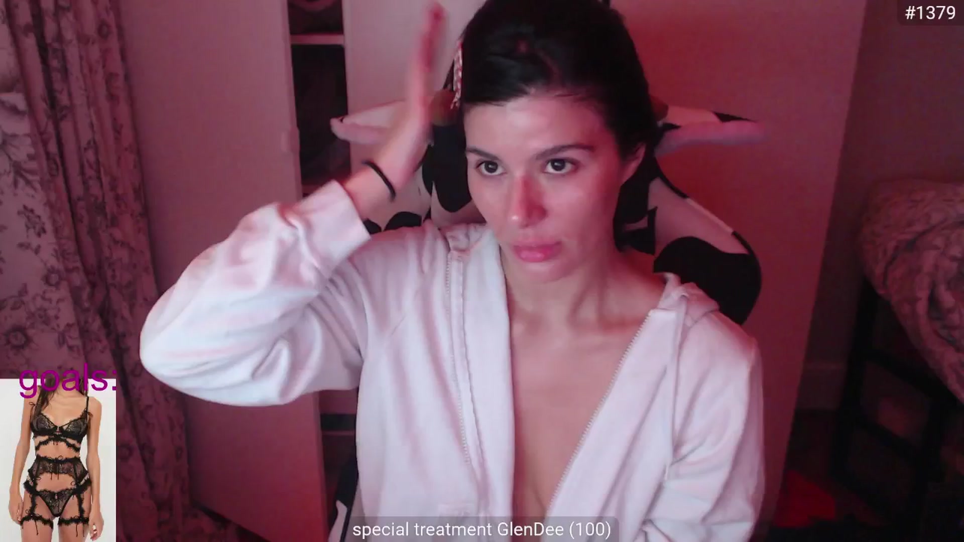 Gallery image thumbnail from wowshessocool's myfreecams stream on, 09/21/2025, 07:25 image 16 of 20