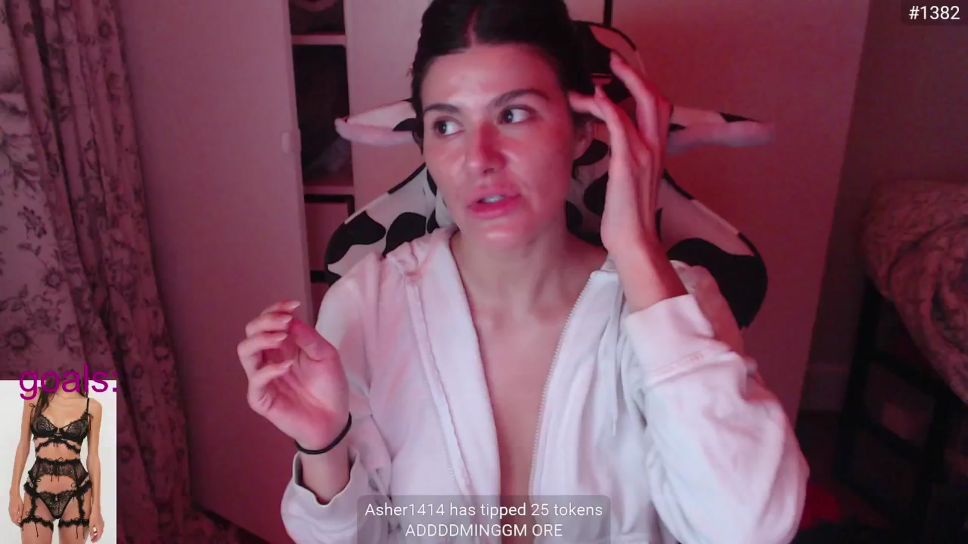 Gallery image thumbnail from wowshessocool's myfreecams stream on, 09/21/2025, 07:25 image 13 of 20