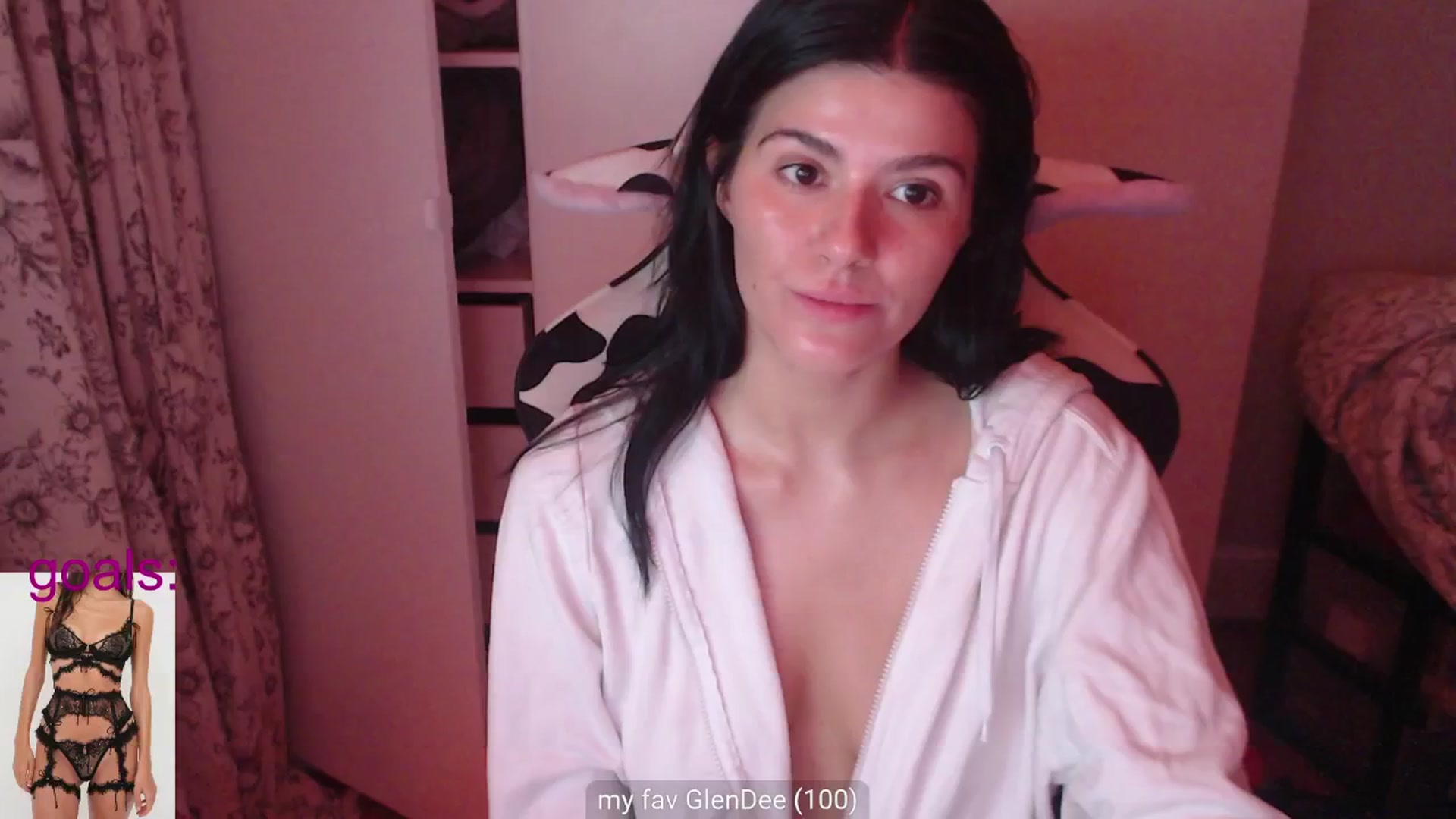 Gallery image thumbnail from wowshessocool's myfreecams stream on, 09/21/2025, 07:25 image 1 of 20