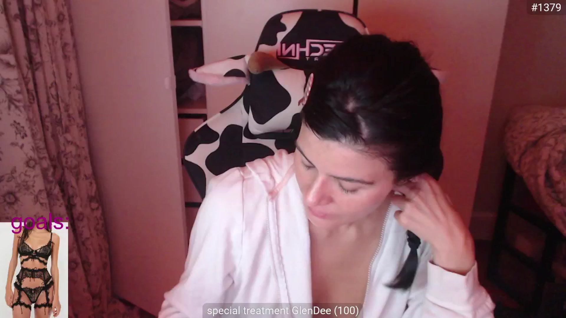 Gallery image thumbnail from wowshessocool's myfreecams stream on, 09/21/2025, 07:25 image 17 of 20