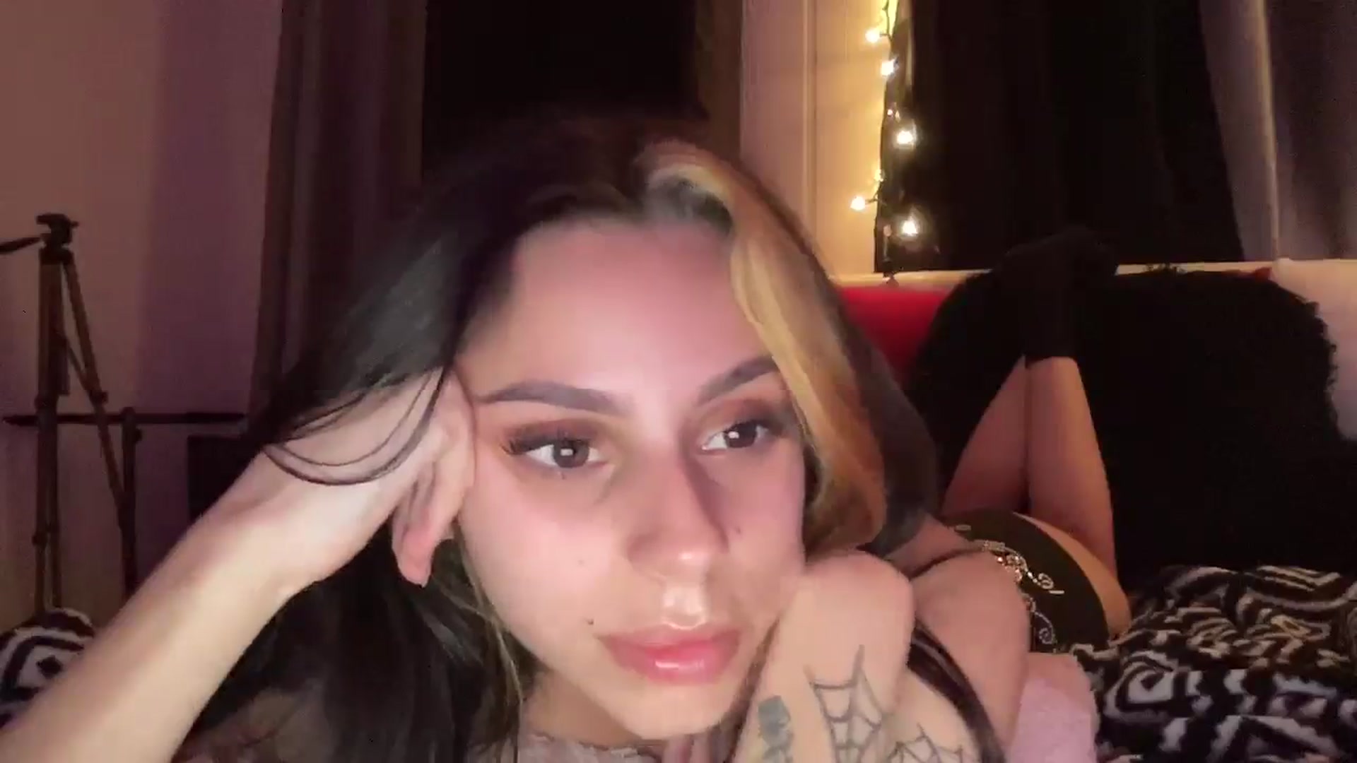 Gallery image thumbnail from wraithbennet's myfreecams stream on, 03/04/2025, 08:44 image 2 of 20