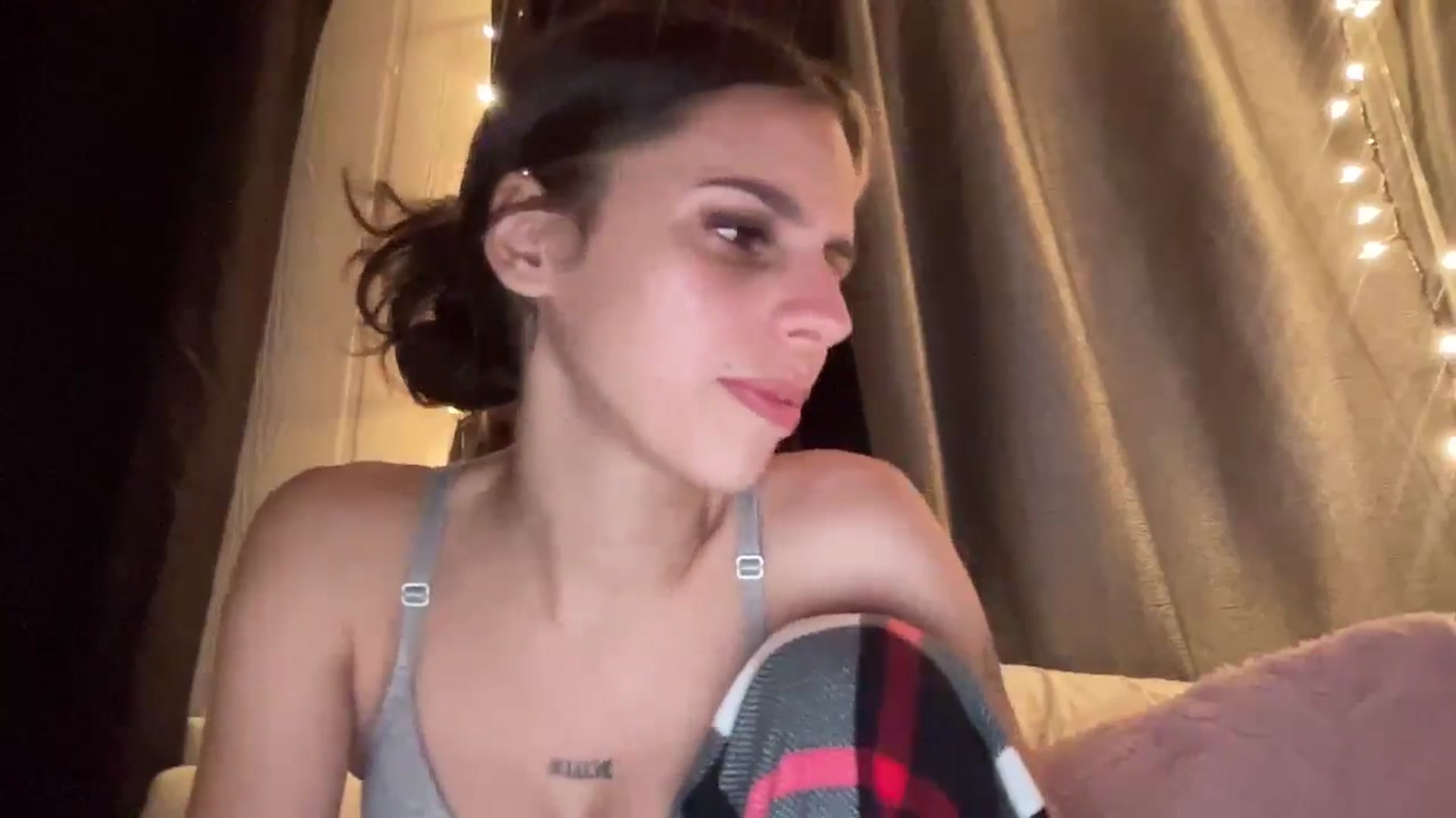 Gallery image thumbnail from wraithbennet's myfreecams stream on, 03/10/2025, 07:42 image 2 of 20