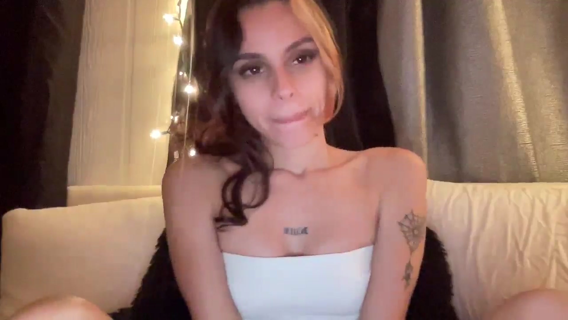 Gallery image thumbnail from wraithbennet's myfreecams stream on, 03/12/2025, 07:39 image 6 of 20