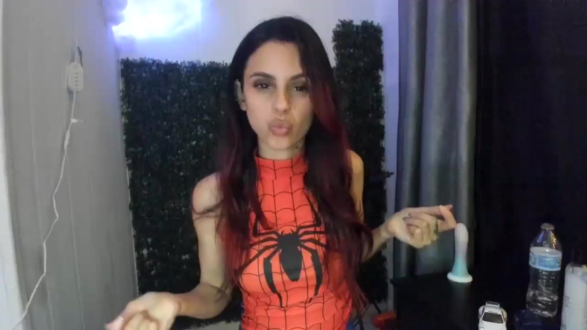 Gallery image thumbnail from wraithbennet's myfreecams stream on, 04/19/2025, 06:55 image 9 of 20