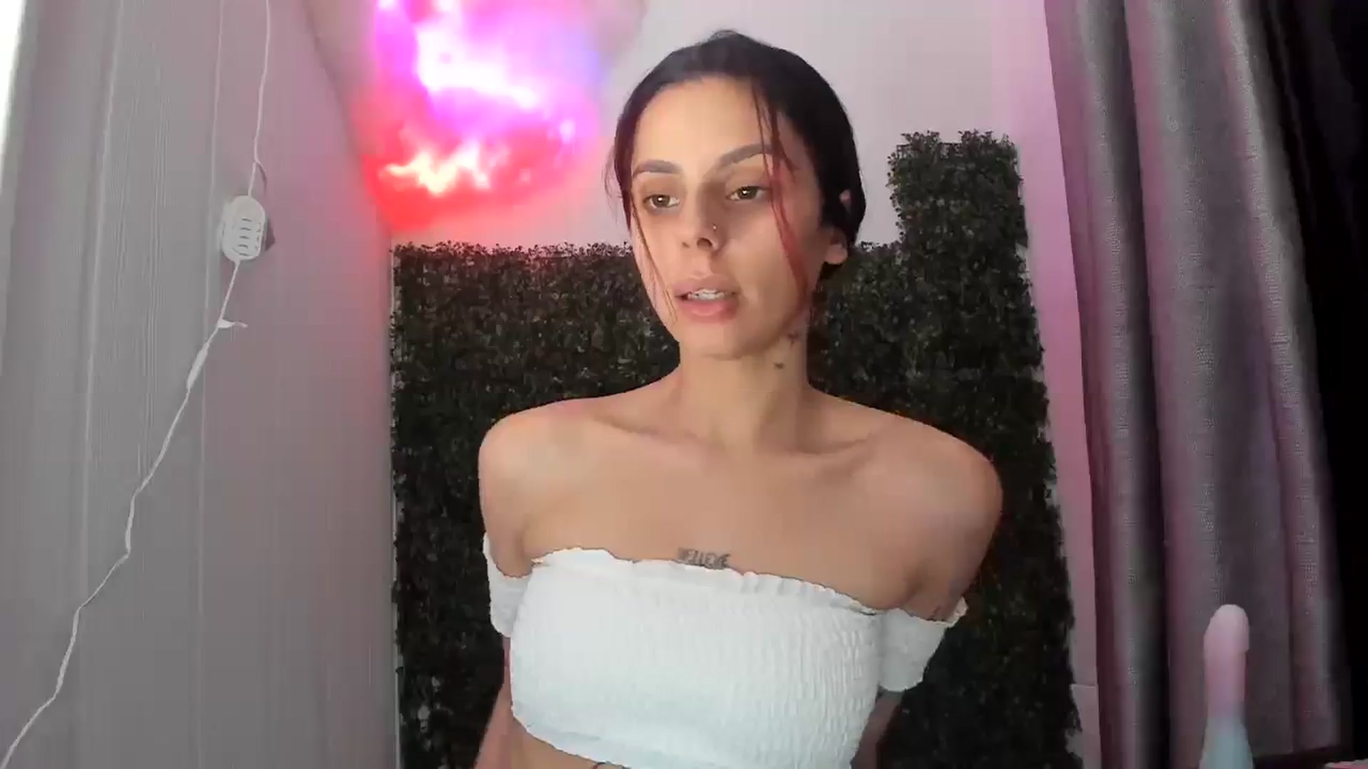Gallery image thumbnail from wraithbennet's myfreecams stream on, 04/23/2025, 08:48 image 4 of 20