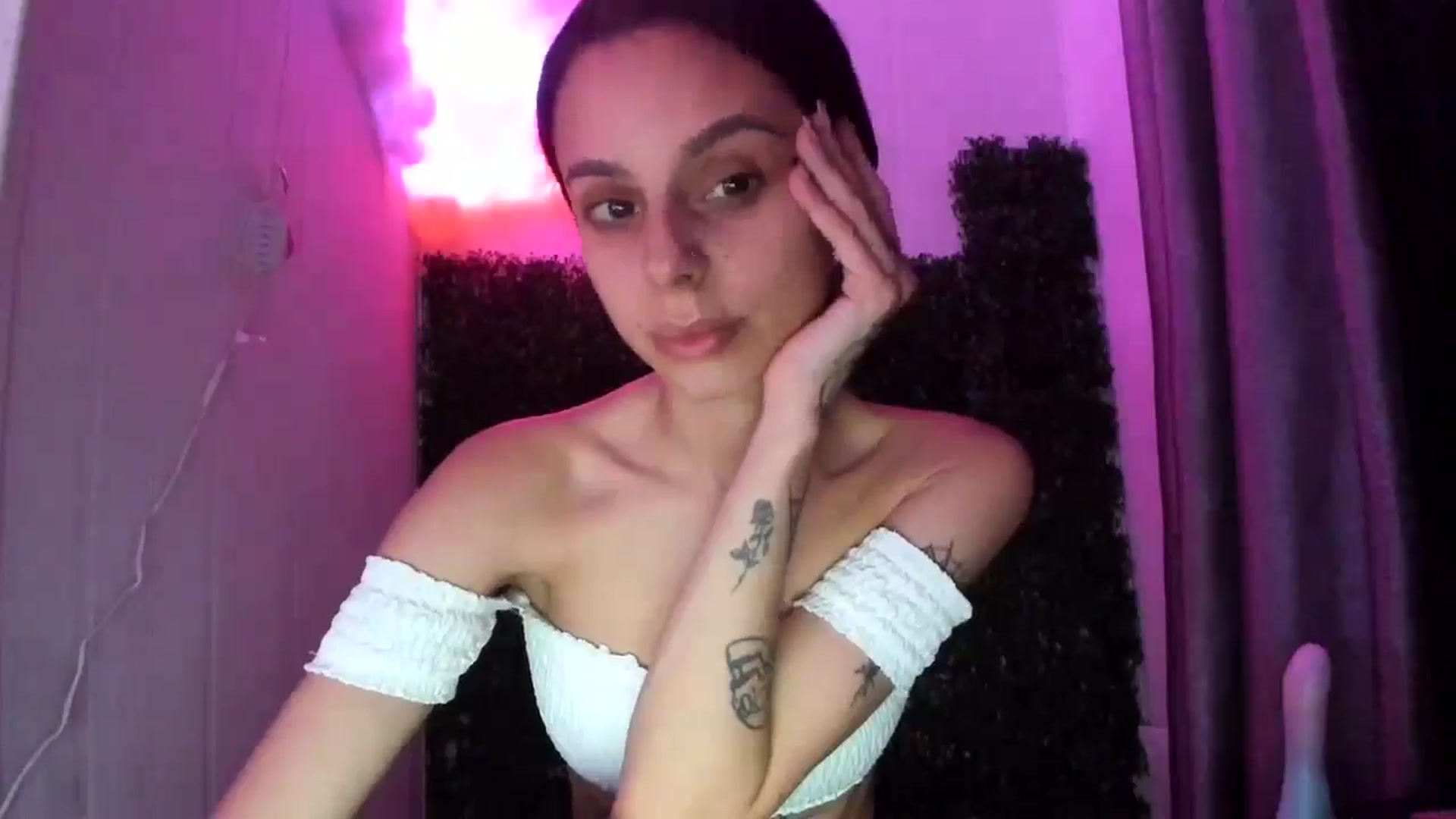 Gallery image thumbnail from wraithbennet's myfreecams stream on, 04/23/2025, 08:48 image 2 of 20