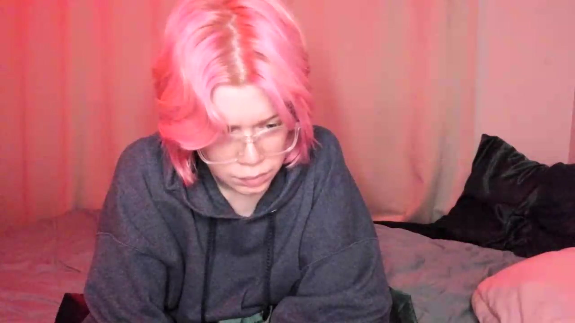 Gallery image thumbnail from wrong_room's myfreecams stream on, 09/12/2026, 16:13 image 11 of 20