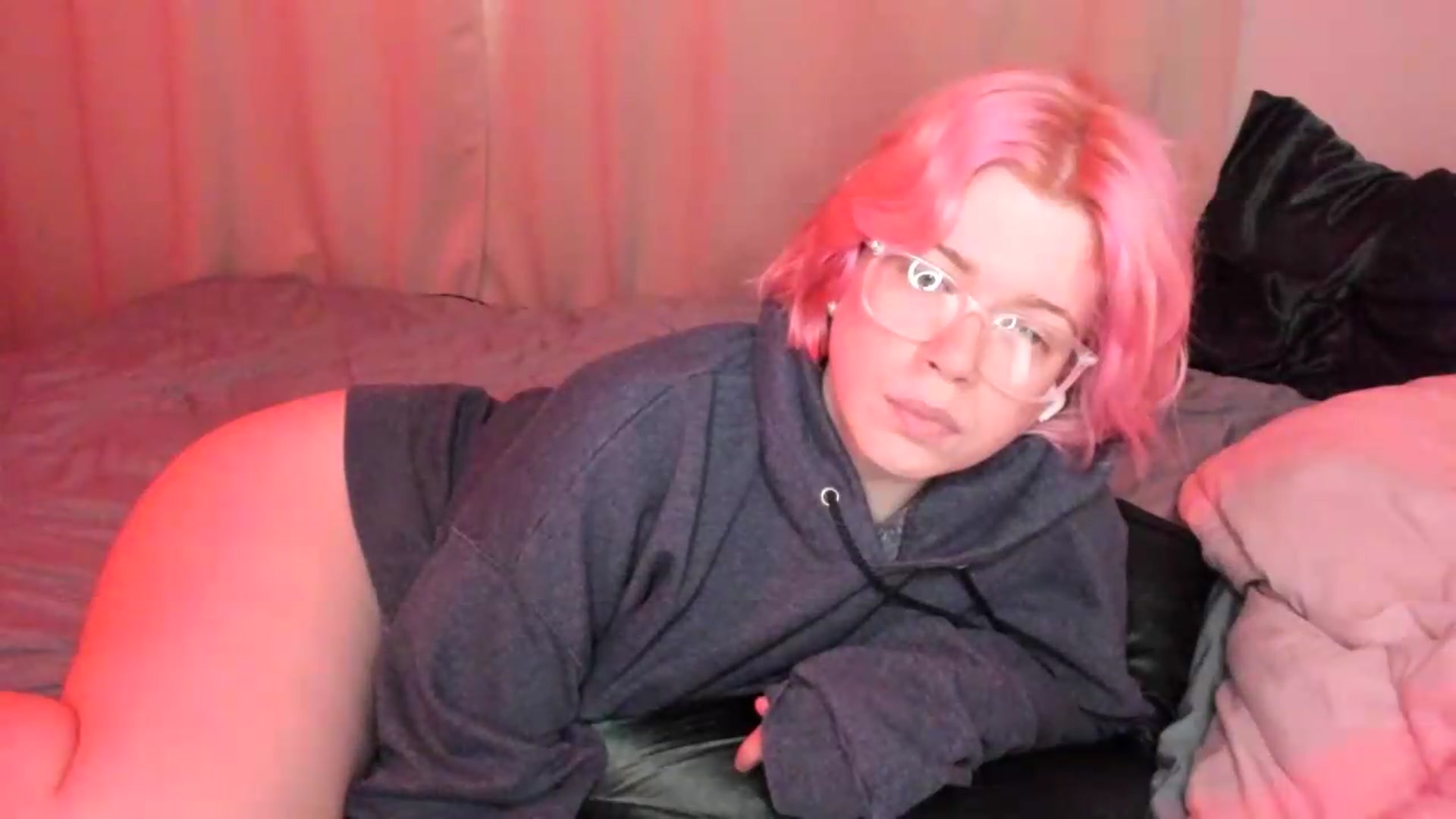 Gallery image thumbnail from wrong_room's myfreecams stream on, 09/12/2026, 16:13 image 5 of 20