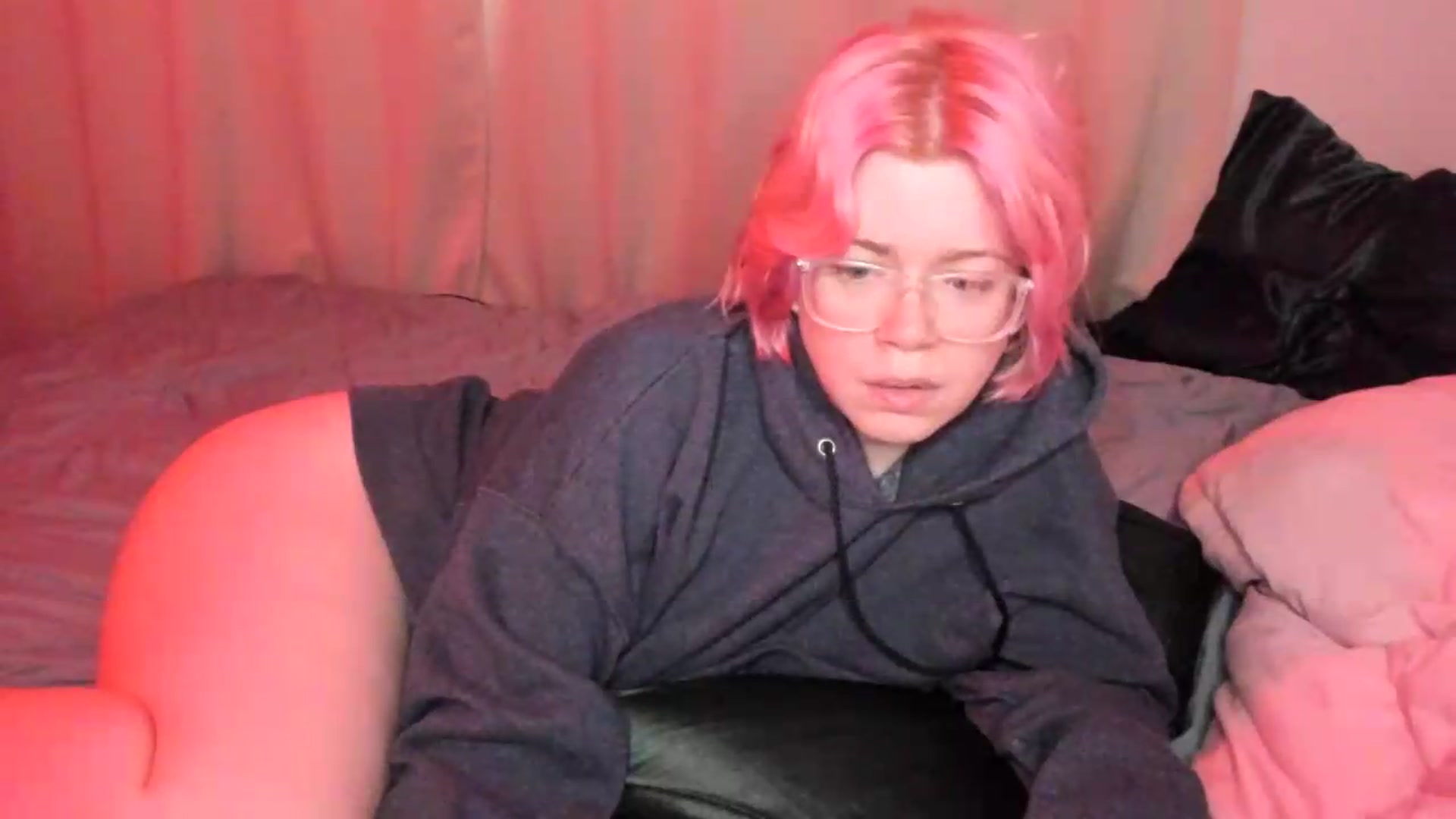 Gallery image thumbnail from wrong_room's myfreecams stream on, 09/12/2026, 16:13 image 6 of 20