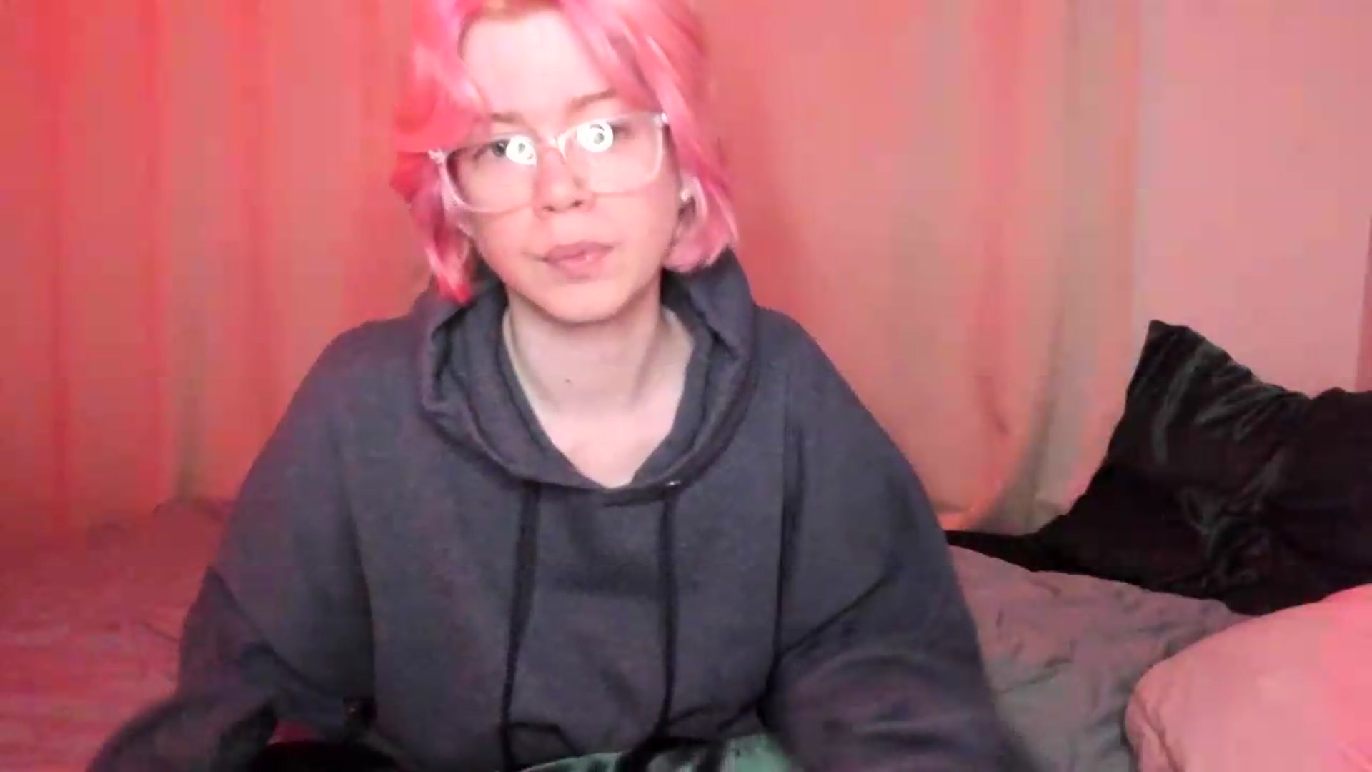 Gallery image thumbnail from wrong_room's myfreecams stream on, 09/12/2026, 16:13 image 16 of 20
