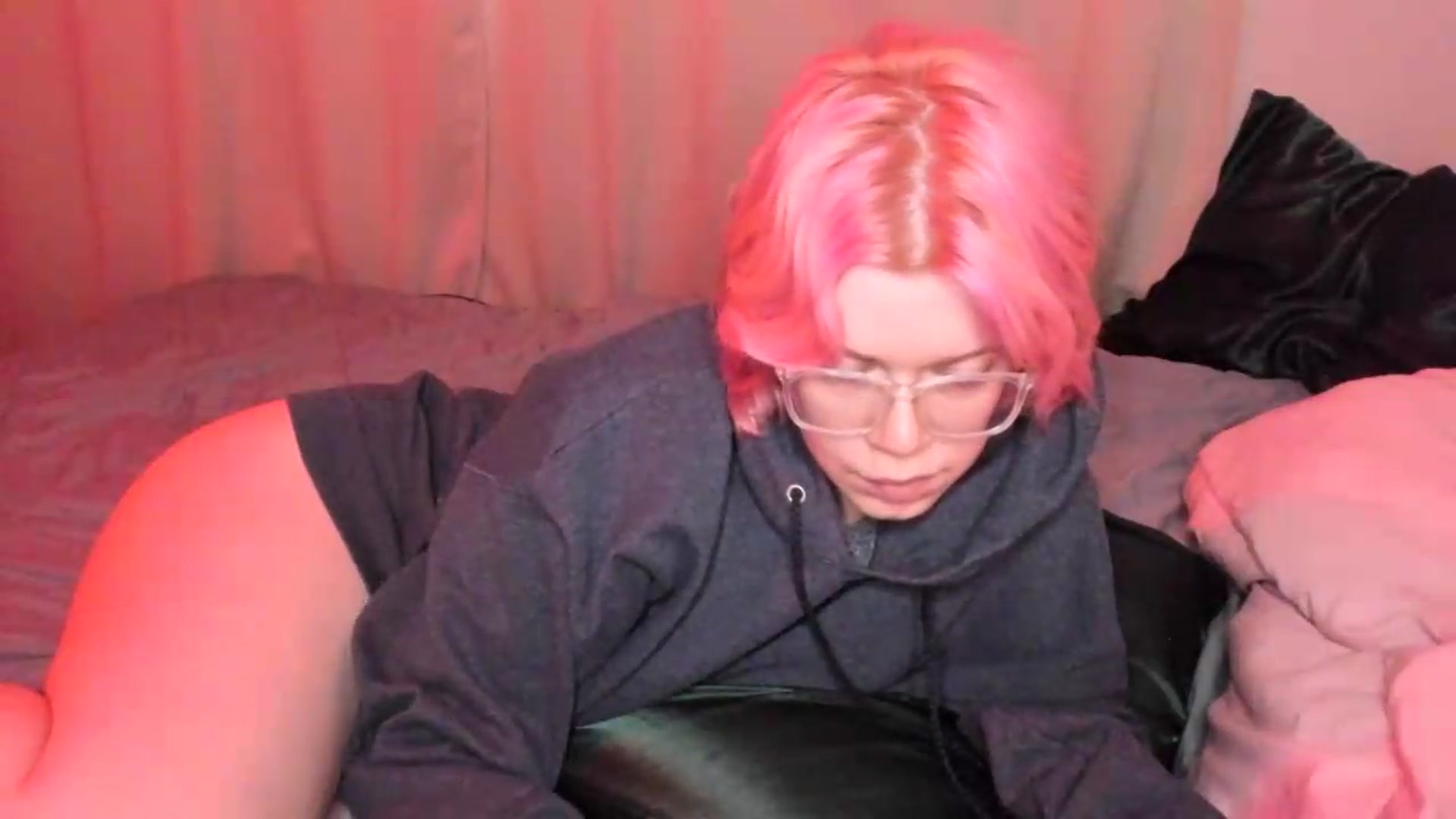 Gallery image thumbnail from wrong_room's myfreecams stream on, 09/12/2026, 16:13 image 2 of 20