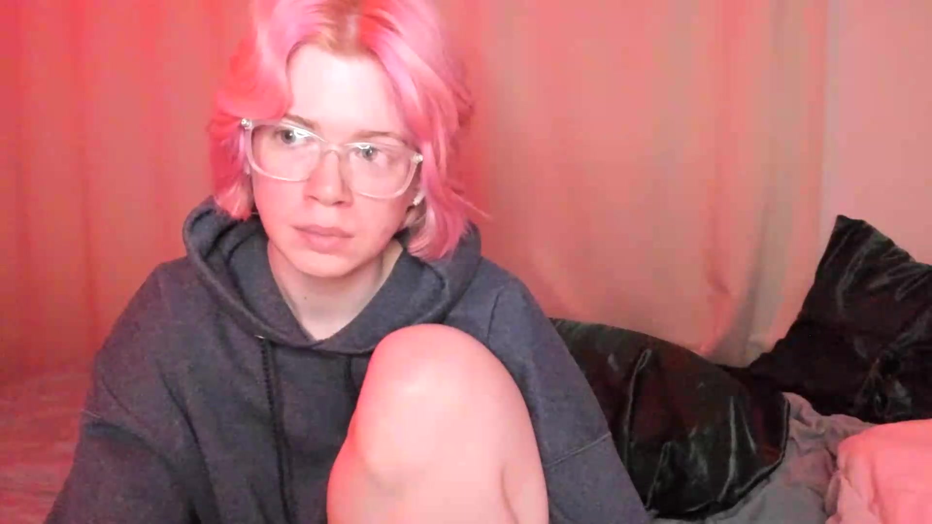 Gallery image thumbnail from wrong_room's myfreecams stream on, 09/12/2026, 17:58 image 7 of 20