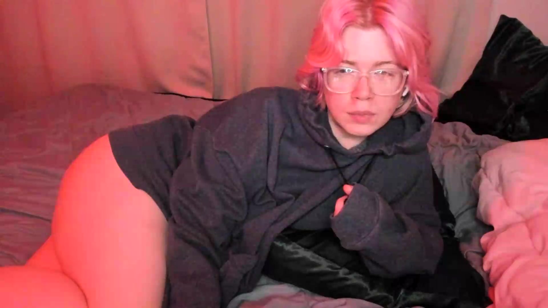 Gallery image thumbnail from wrong_room's myfreecams stream on, 09/12/2026, 17:58 image 9 of 20