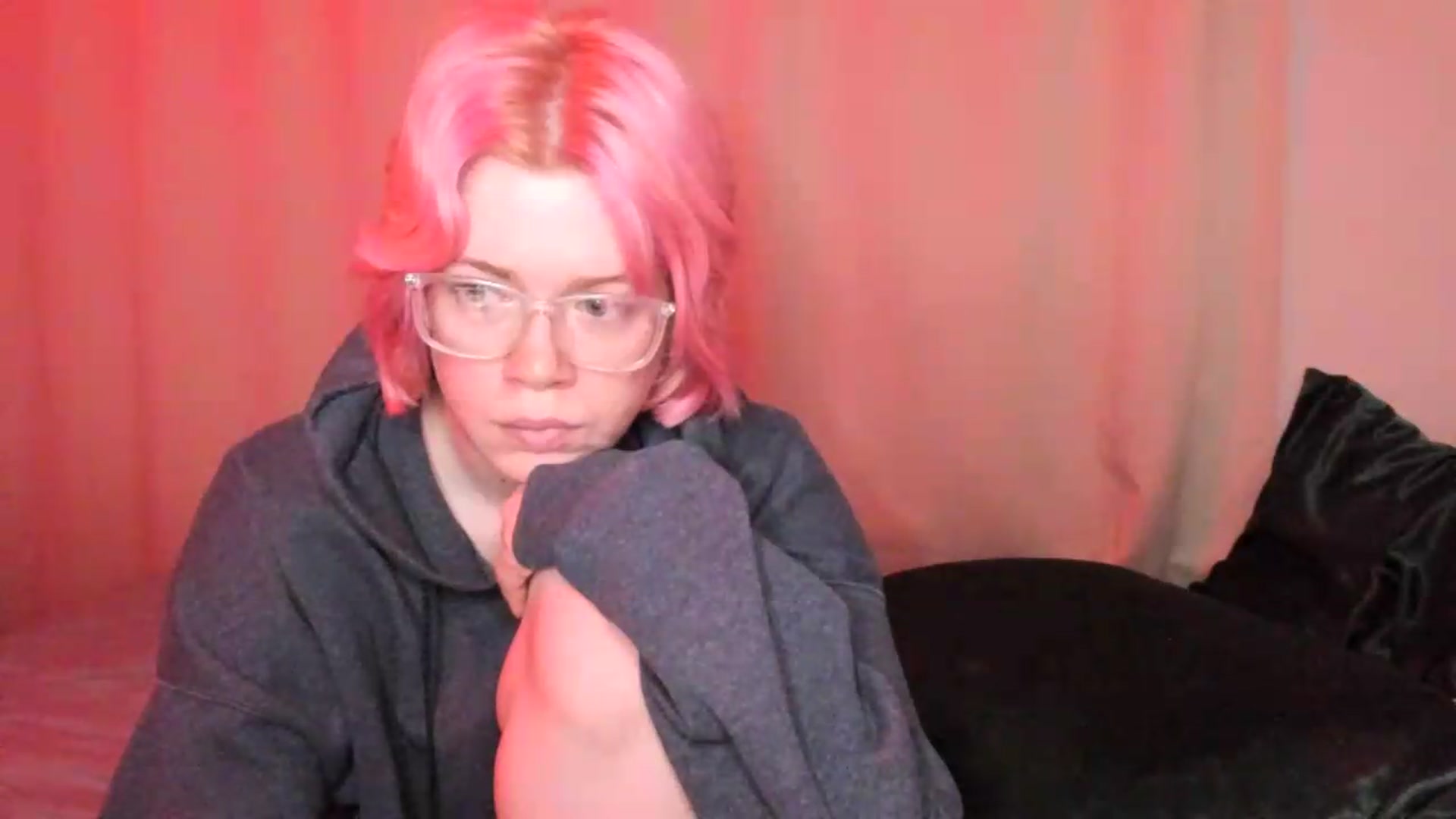 Gallery image thumbnail from wrong_room's myfreecams stream on, 09/12/2026, 18:26 image 17 of 20
