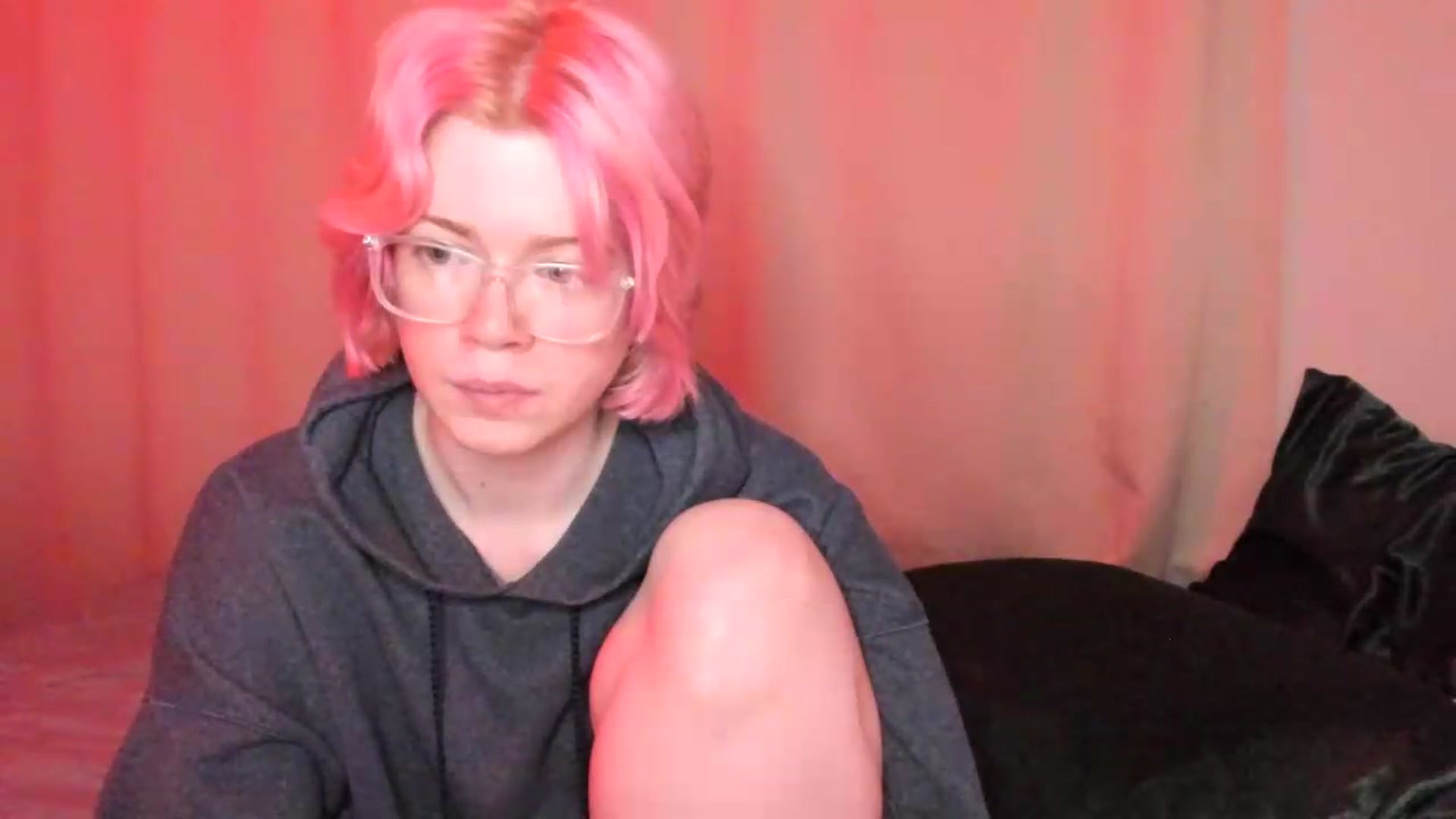 Gallery image thumbnail from wrong_room's myfreecams stream on, 09/12/2026, 18:26 image 15 of 20