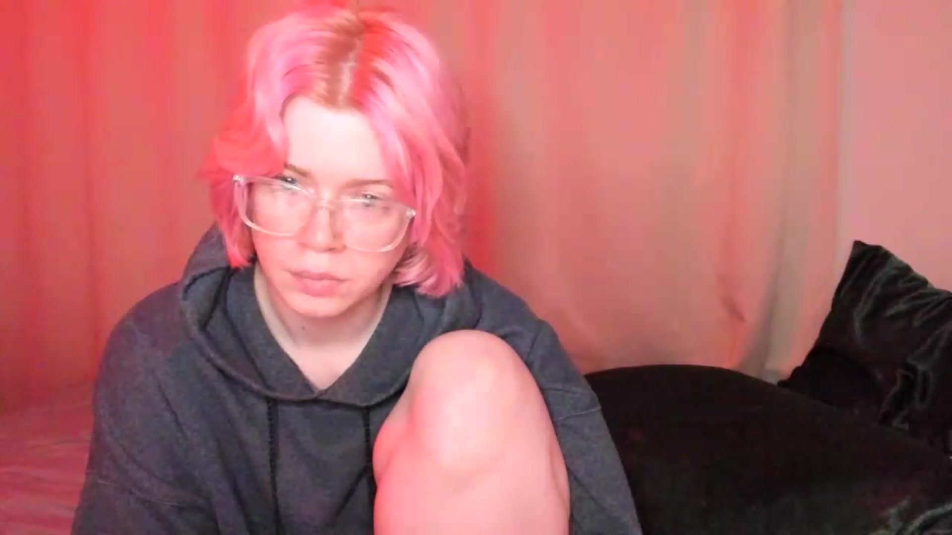 Gallery image thumbnail from wrong_room's myfreecams stream on, 09/12/2026, 18:26 image 12 of 20