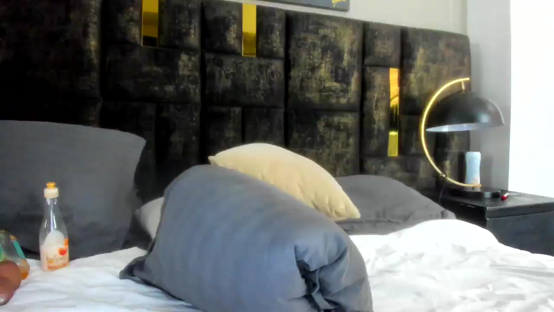 Gallery image thumbnail from wuyny_'s myfreecams stream on, 08/16/2025, 18:14 image 15 of 20