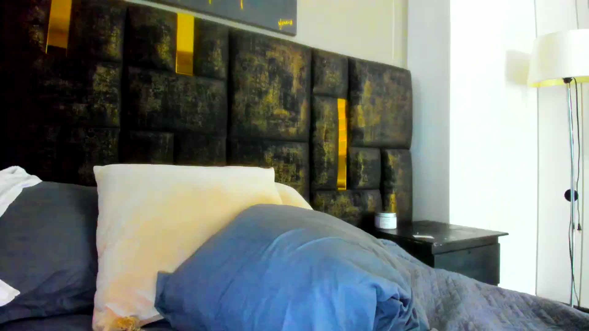 Gallery image thumbnail from wuyny_'s myfreecams stream on, 02/28/2026, 18:21 image 12 of 20