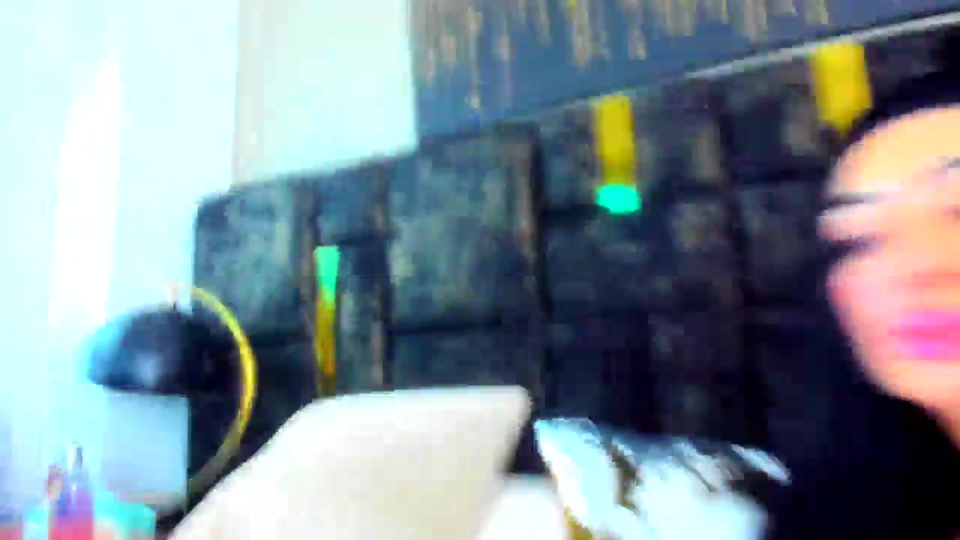 Gallery image thumbnail from wuyny_'s myfreecams stream on, 03/08/2026, 18:22 image 12 of 20