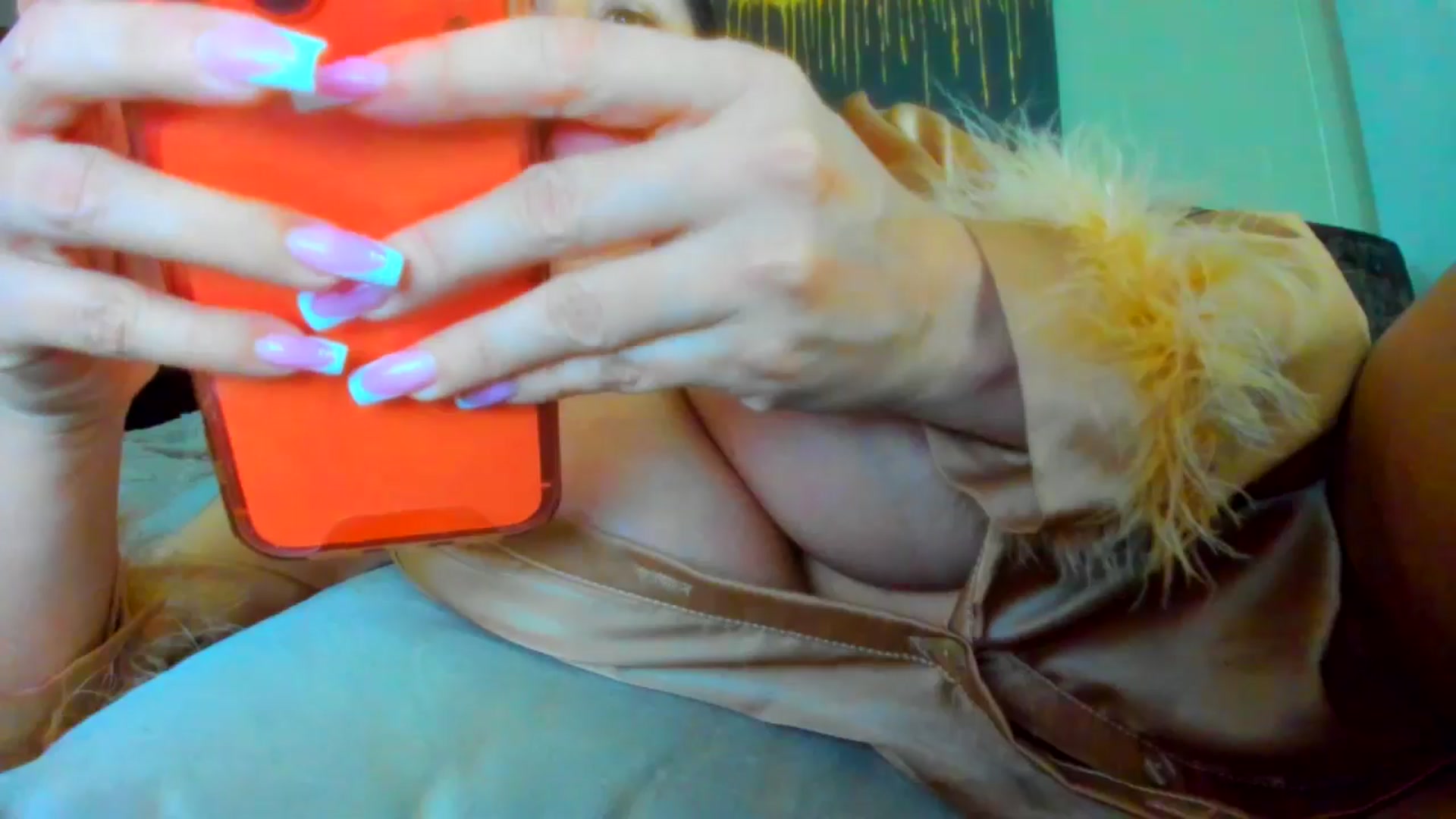 Gallery image thumbnail from wuyny_'s myfreecams stream on, 04/12/2026, 16:12 image 4 of 20