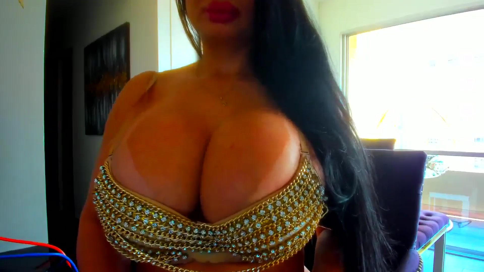 Gallery image thumbnail from wuyny_'s myfreecams stream on, 04/26/2026, 18:26 image 5 of 20