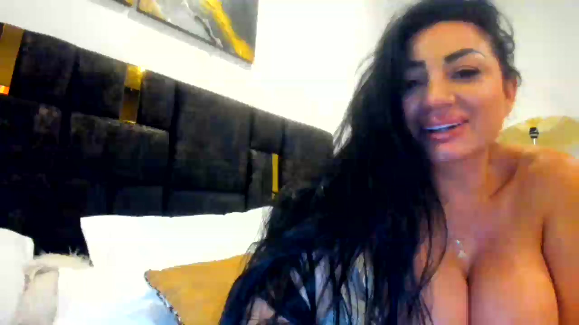 Gallery image thumbnail from wuyny_'s myfreecams stream on, 08/06/2026, 03:39 image 9 of 20