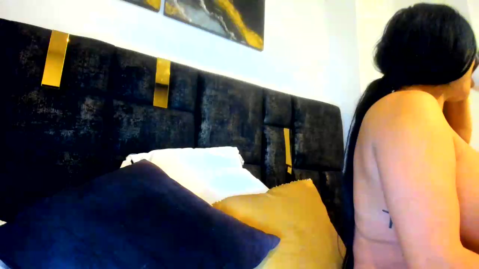 Gallery image thumbnail from wuyny_'s myfreecams stream on, 08/21/2026, 01:03 image 18 of 20