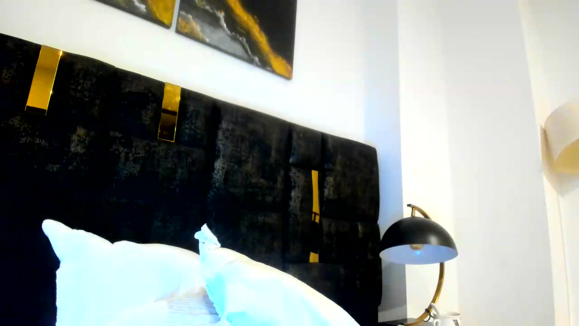 Gallery image thumbnail from wuyny_'s myfreecams stream on, 08/21/2026, 03:48 image 13 of 20