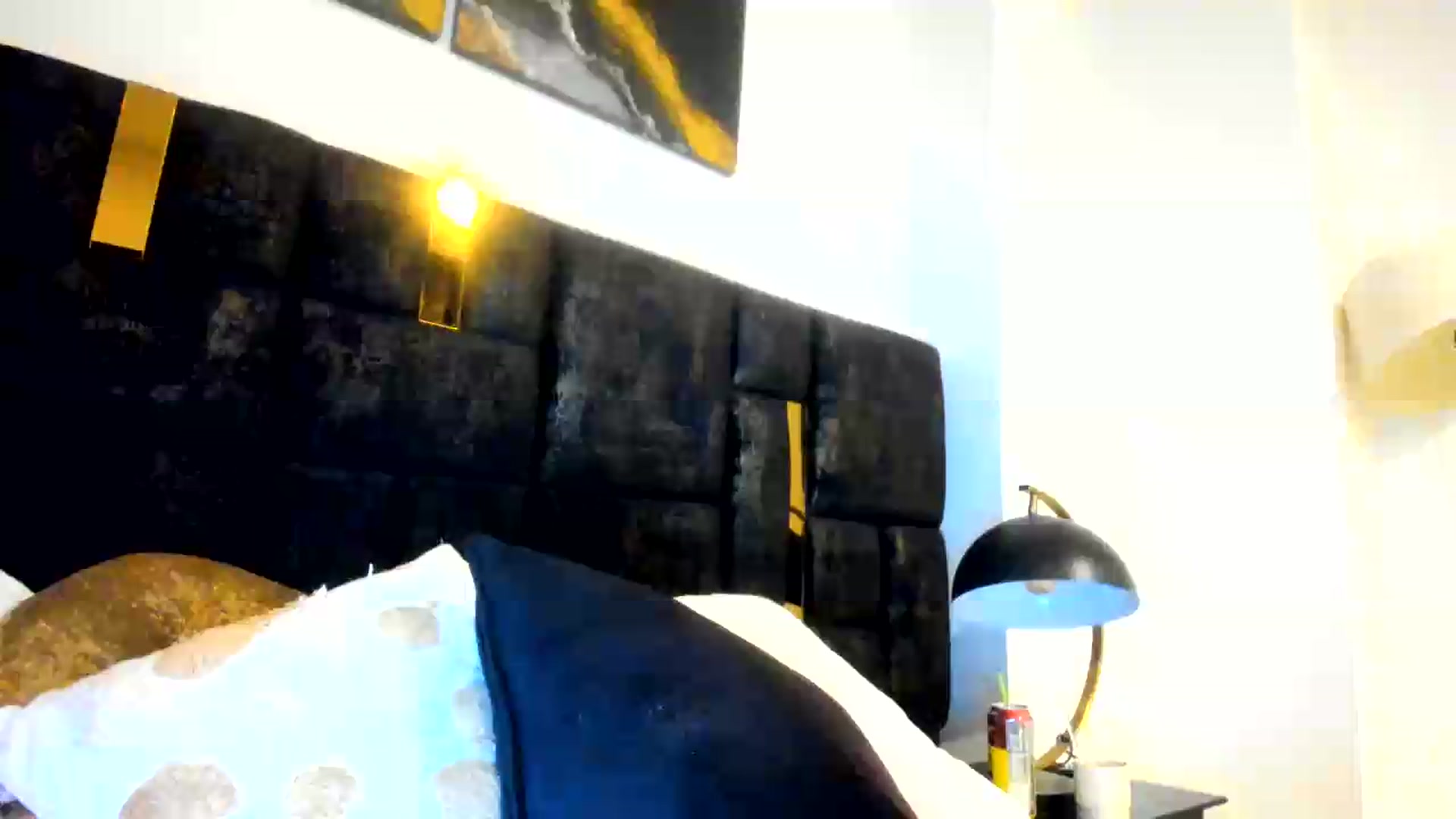 Gallery image thumbnail from wuyny_'s myfreecams stream on, 08/25/2026, 03:27 image 4 of 20