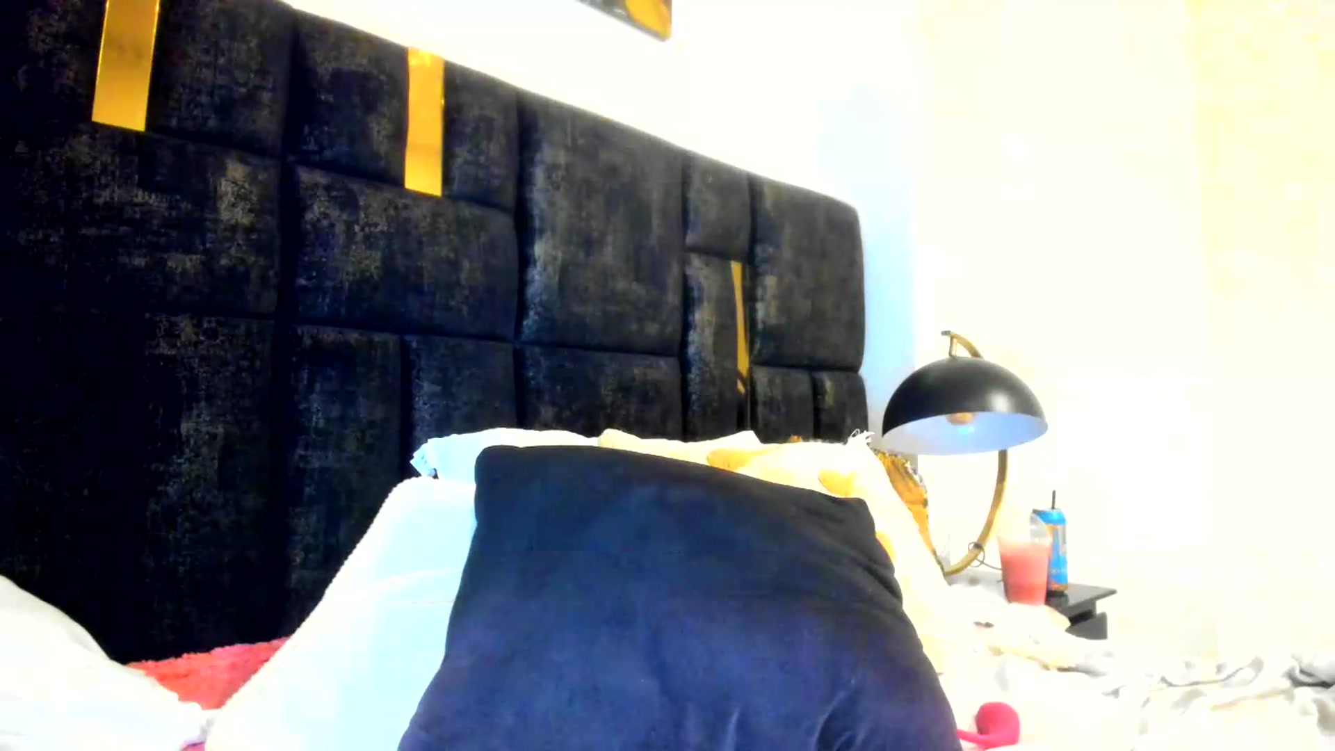 Gallery image thumbnail from wuyny_'s myfreecams stream on, 08/28/2026, 02:31 image 6 of 20