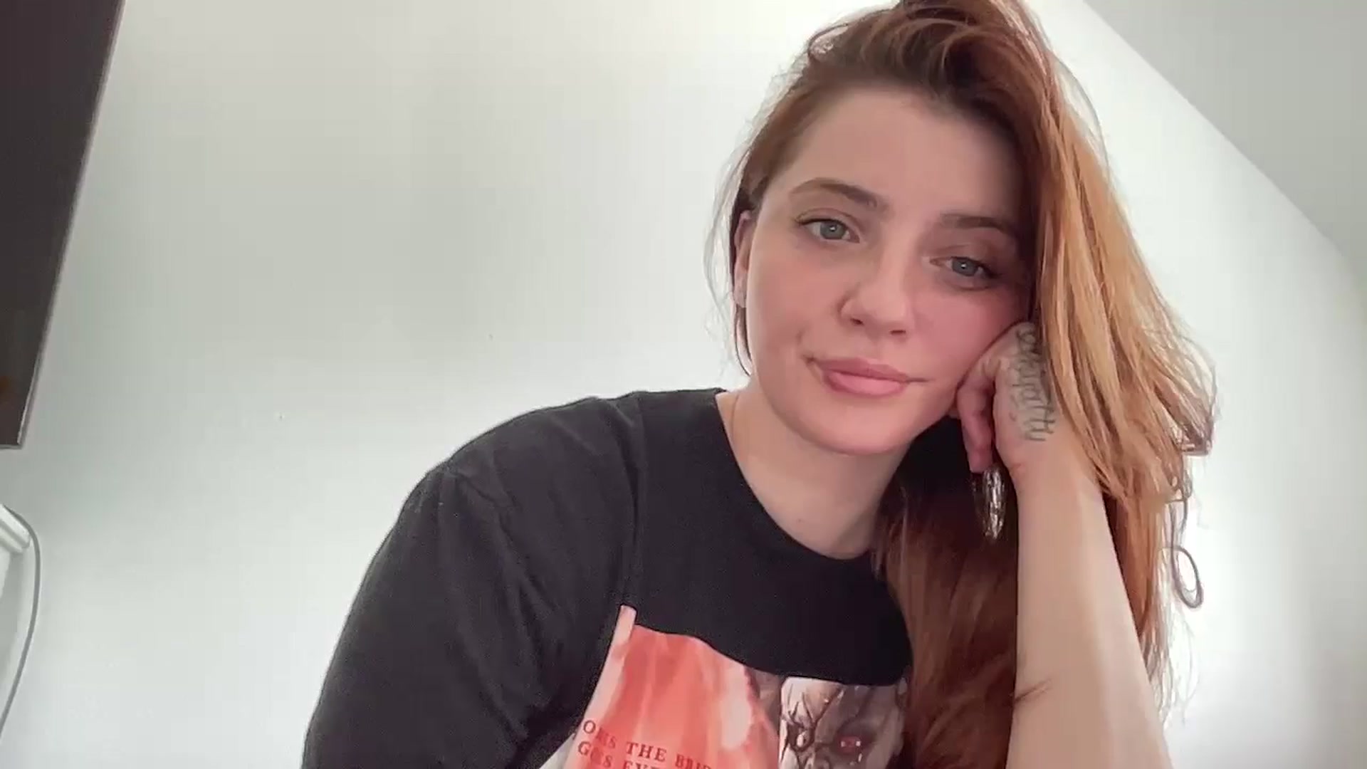 Gallery image thumbnail from xARIELx's myfreecams stream on, 05/28/2024, 17:51 image 2 of 20