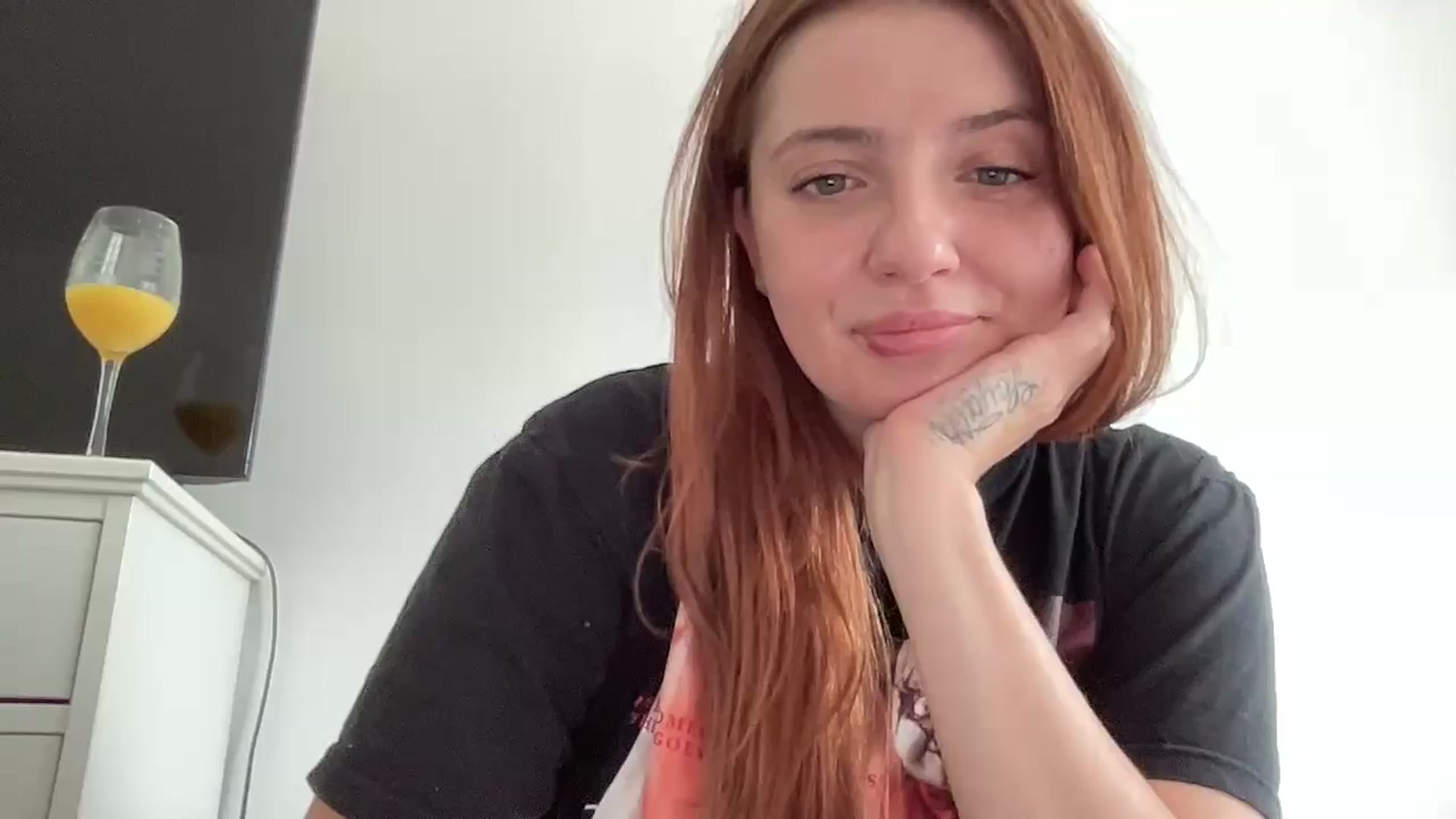 Gallery image thumbnail from xARIELx's myfreecams stream on, 05/28/2024, 17:51 image 4 of 20