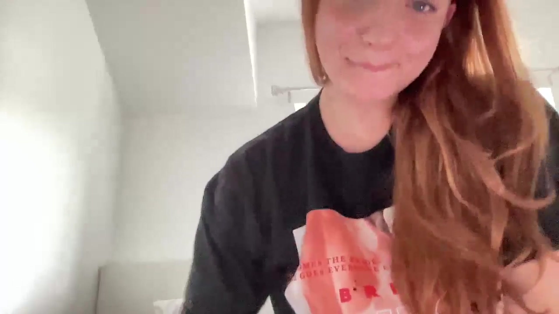Gallery image thumbnail from xARIELx's myfreecams stream on, 05/28/2024, 17:51 image 17 of 20