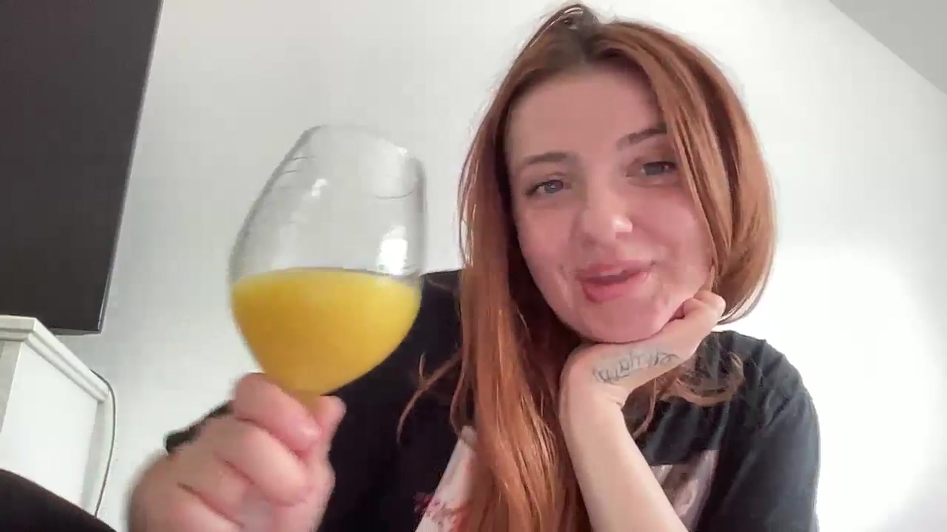 Gallery image thumbnail from xARIELx's myfreecams stream on, 05/28/2024, 17:51 image 3 of 20