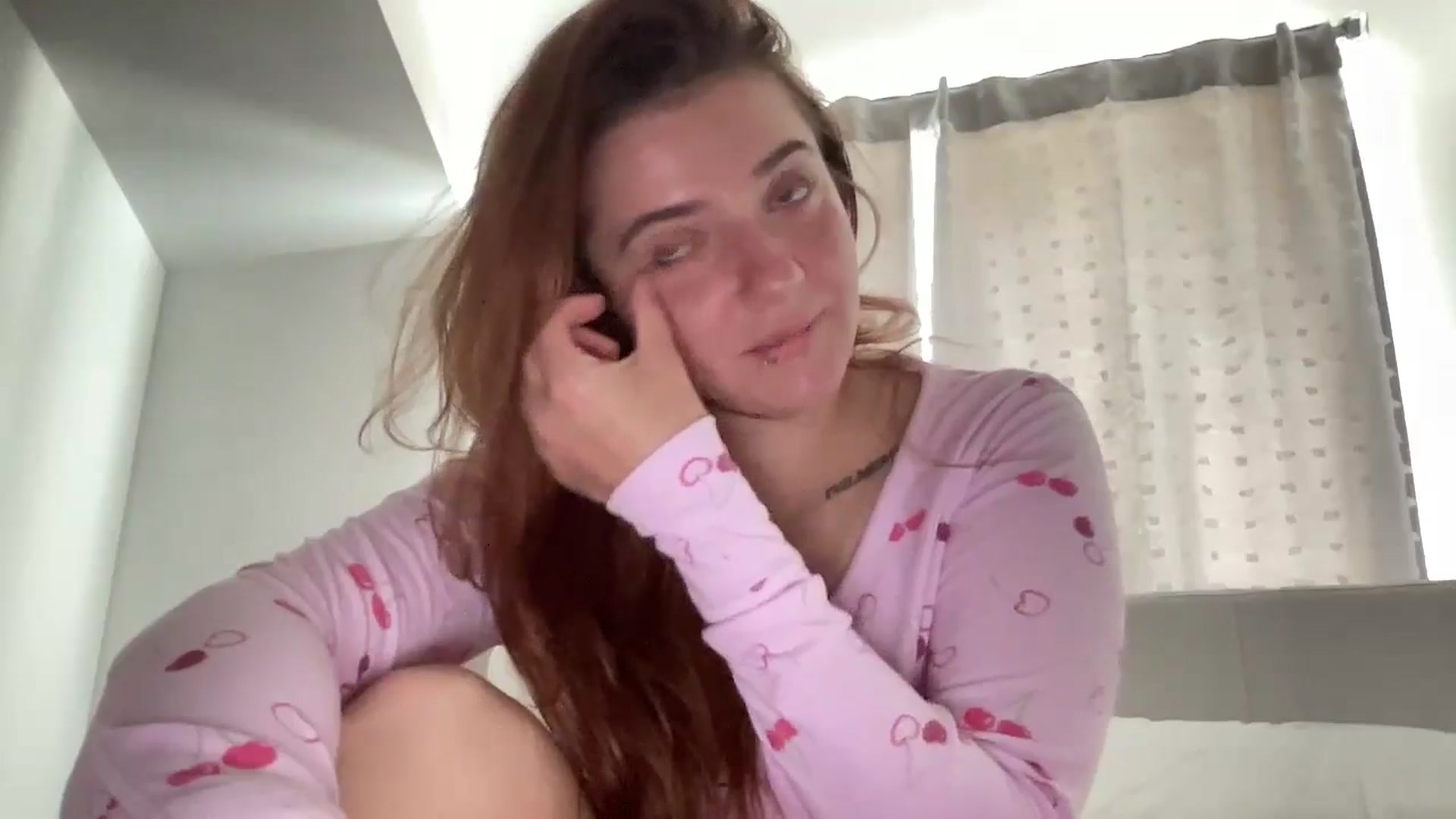 Gallery image thumbnail from xARIELx's myfreecams stream on, 05/29/2024, 16:00 image 12 of 20