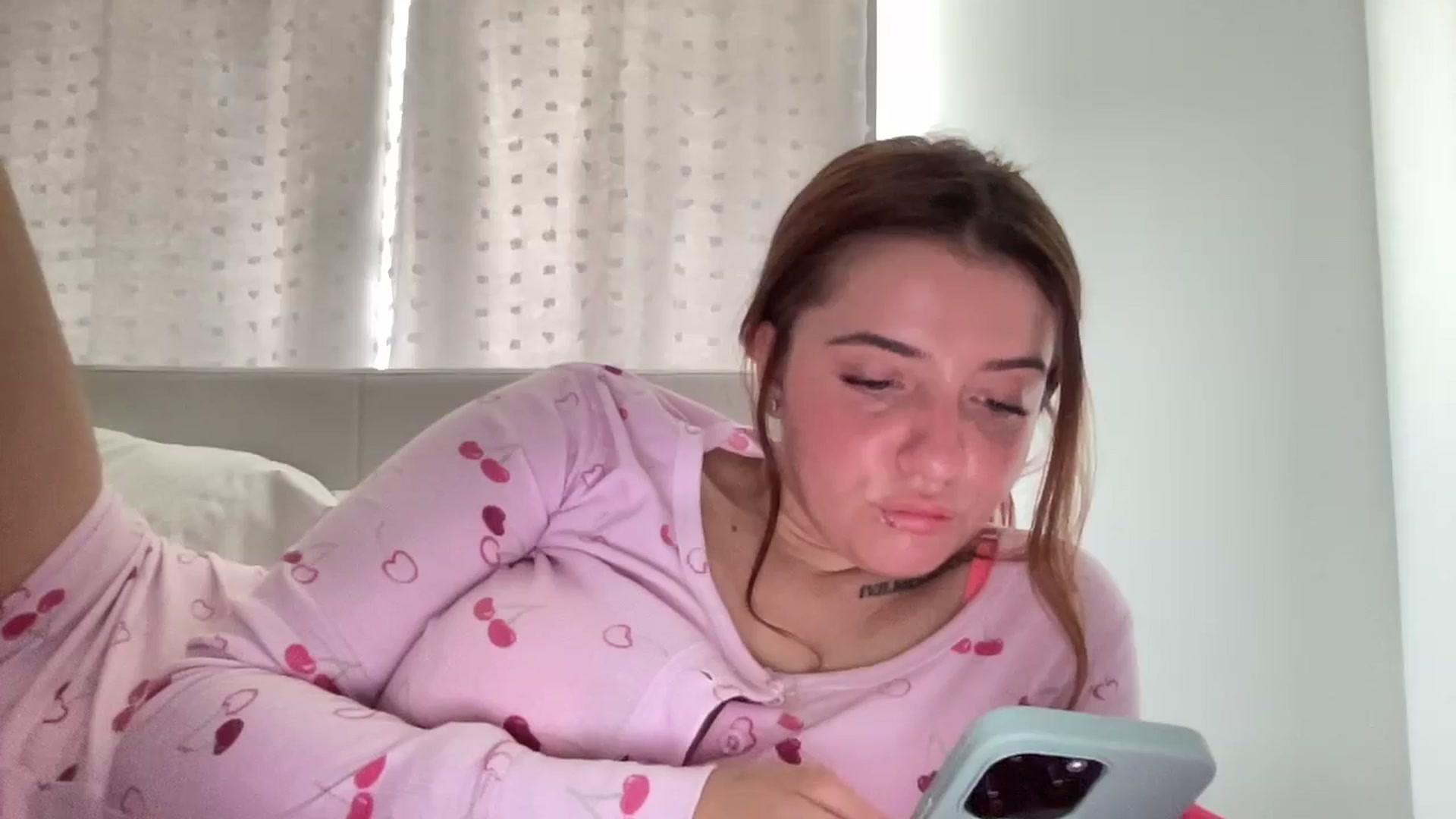 Gallery image thumbnail from xARIELx's myfreecams stream on, 05/29/2024, 16:00 image 3 of 20