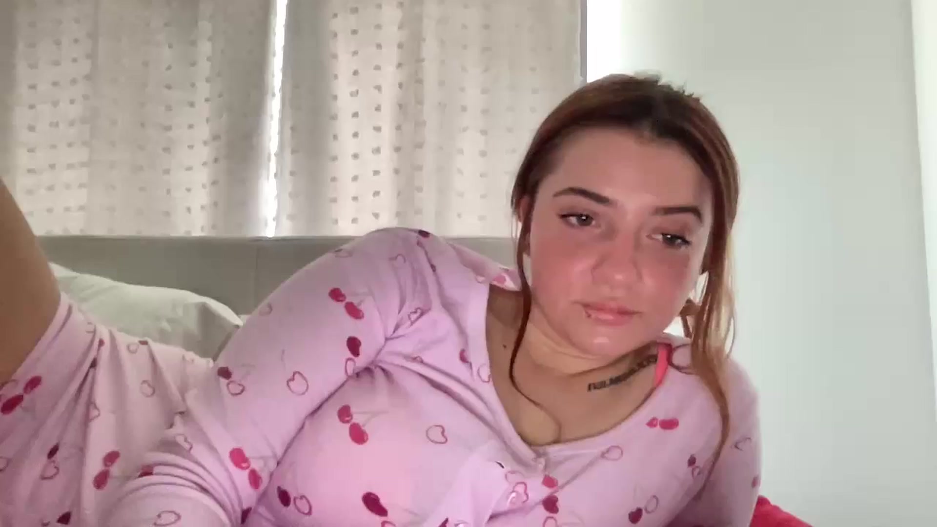 Gallery image thumbnail from xARIELx's myfreecams stream on, 05/29/2024, 16:00 image 2 of 20