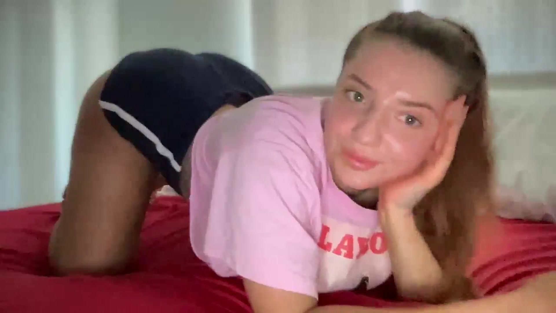 Gallery image thumbnail from xARIELx's myfreecams stream on, 05/30/2024, 16:13 image 14 of 20