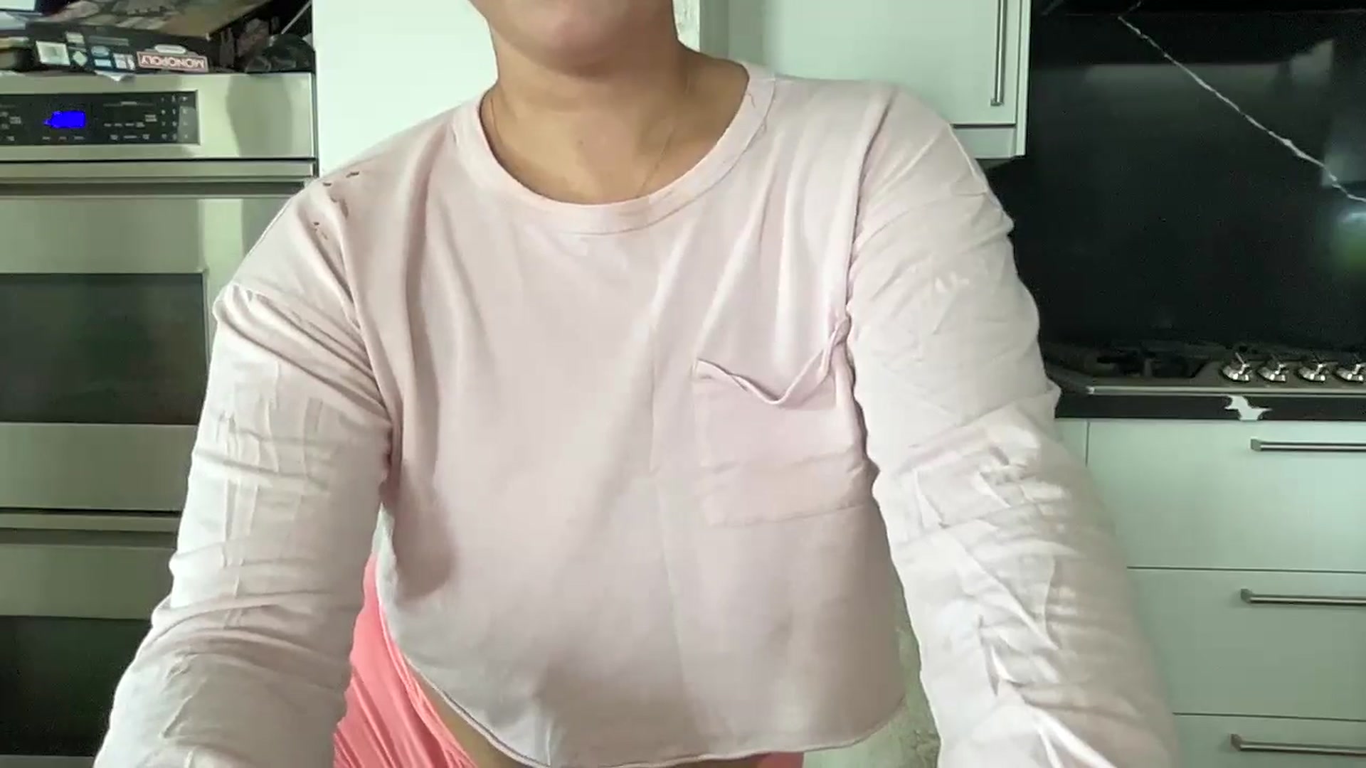 Gallery image thumbnail from xARIELx's myfreecams stream on, 06/06/2024, 18:45 image 16 of 20